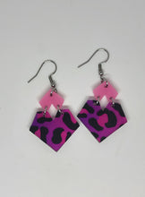 Load image into Gallery viewer, Pink Cheetah Print Geometric Heart Earrings