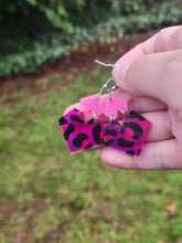 Load image into Gallery viewer, Pink Cheetah Print Geometric Heart Earrings